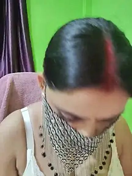 Curvy_shivani