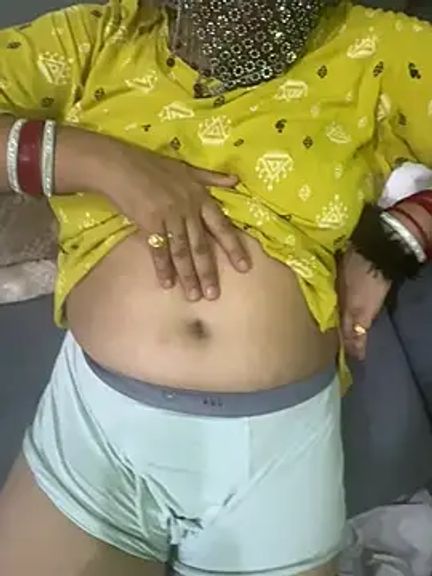 Curvy_shivani