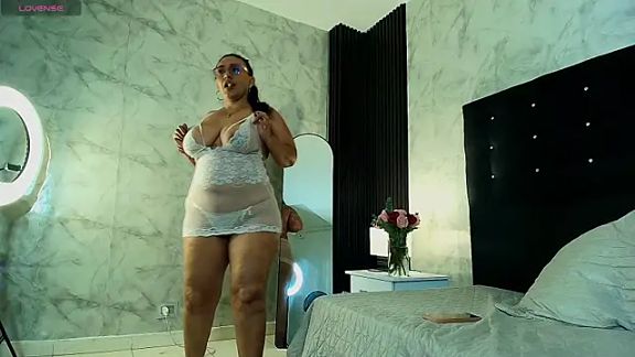 Scarlett_Ray_