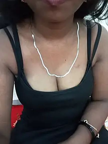 Sexy-Zeenat