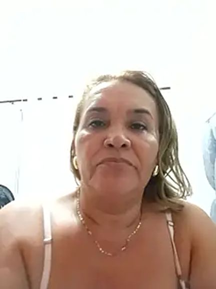 Sara_hilton02