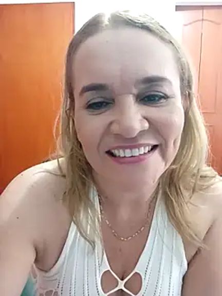 Sara_hilton02