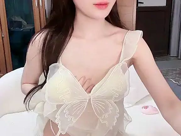 lyna_3838