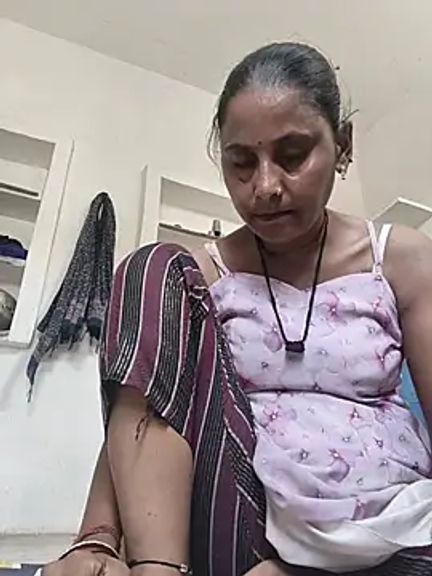 Karishna_hot