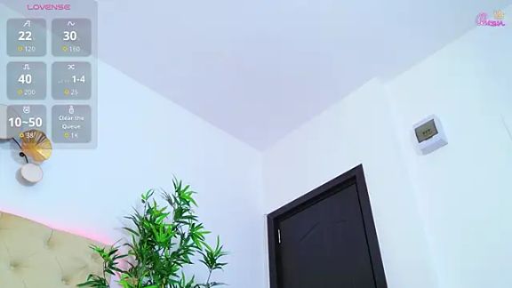 TemptingLuna_