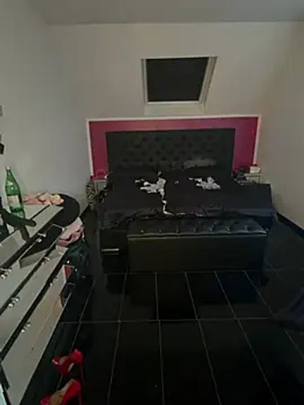 GymMoniMilf
