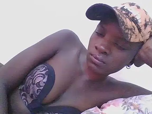 ebonypetite2