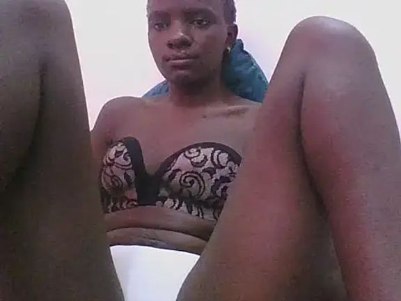 ebonypetite2