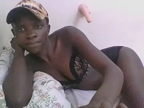 ebonypetite2
