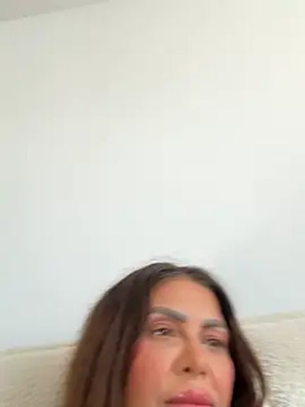 Evelyn_Anya