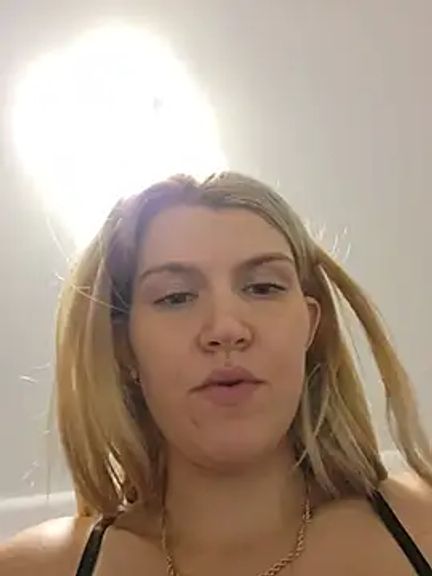 HotBlondie69