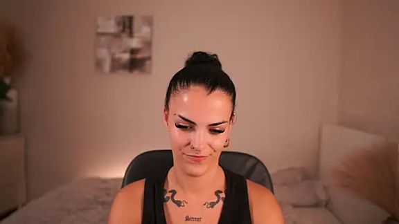 Pauline_2005