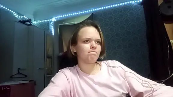 FlirtingAdele_1
