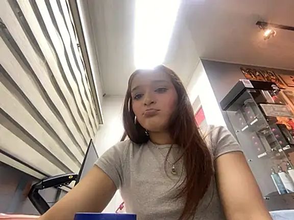 leah_shainee