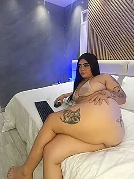 inaya_khalifaa