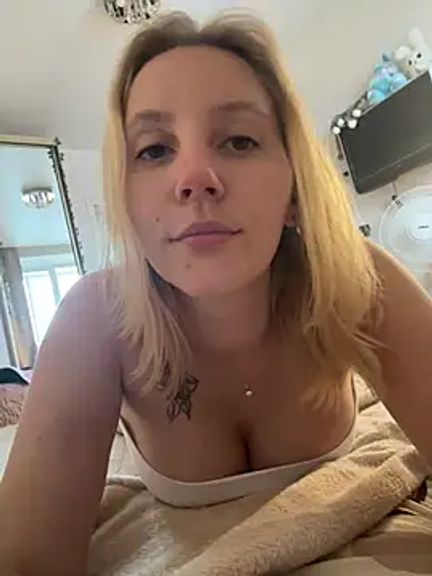 Ann_first_kiss