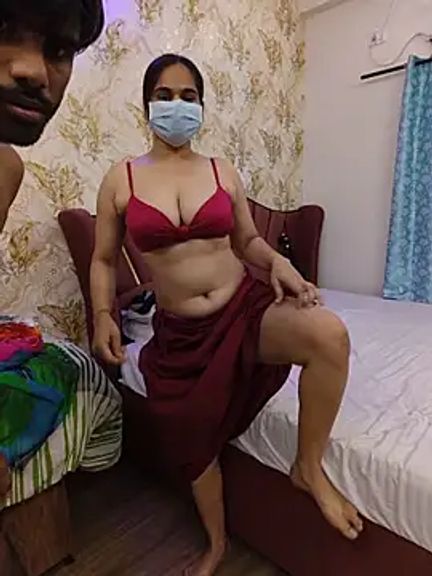 Hot_Pair_Live