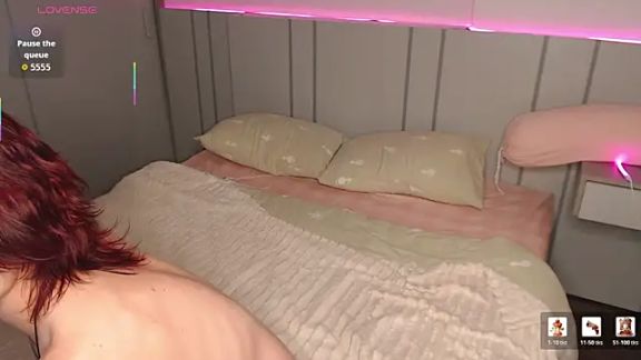Red_RoxyFoxy