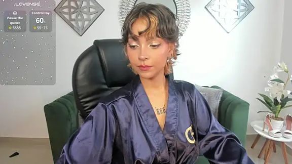 Honeyy_Taylor