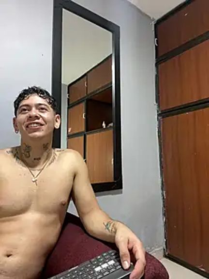 ColombianSexyCouple_
