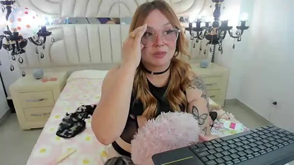 Paulette_roux