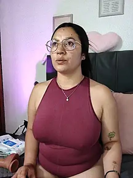 samm_curvy