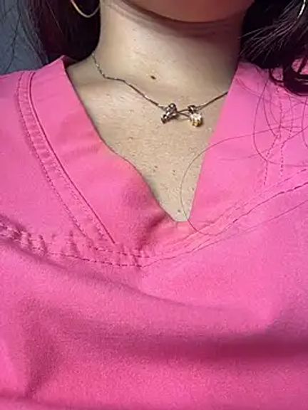 Nahomy_benet