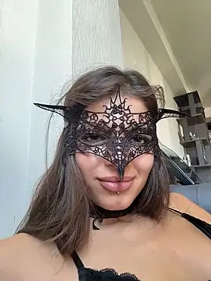 Mia_Cannon