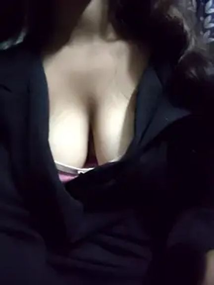 Hot_Kritiii
