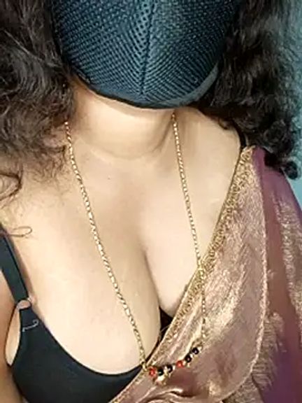 Anusha_Telugu_Ammai