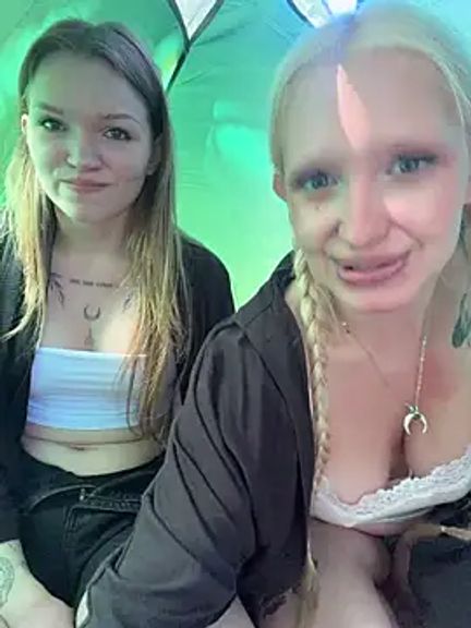 Elfi_InPublic