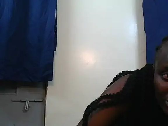 ebony_snack