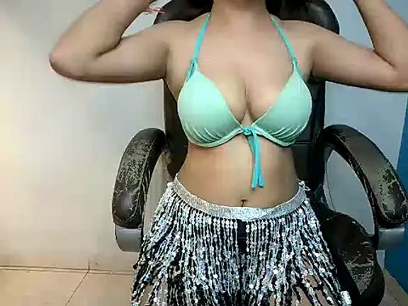 Hottyaliaa