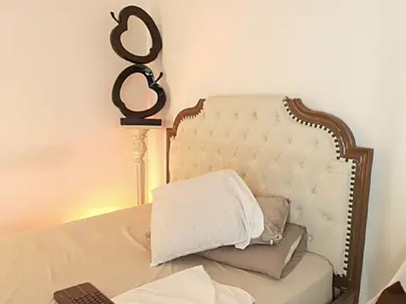 Jennifer_Auriston