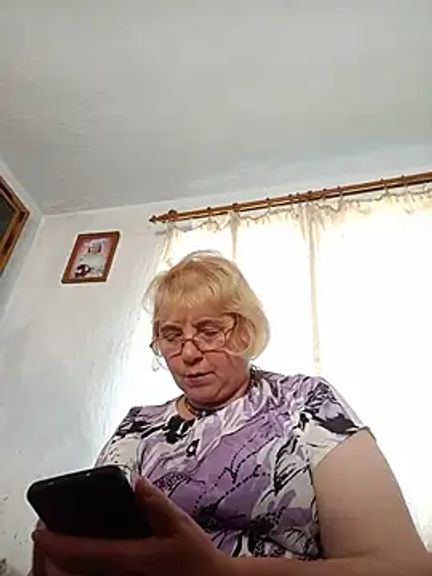 Elena_Beautiful784