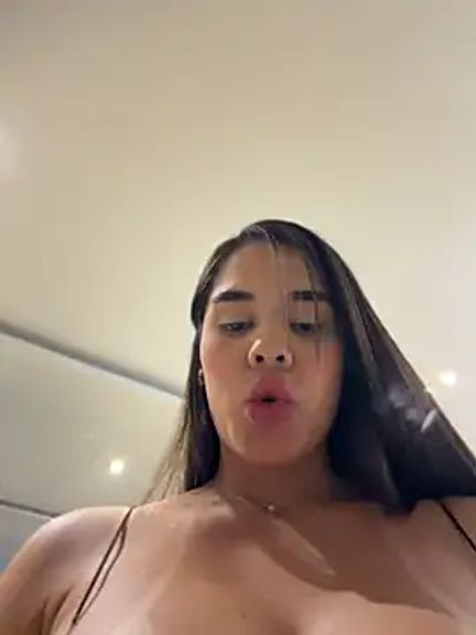 BellaLeclair_