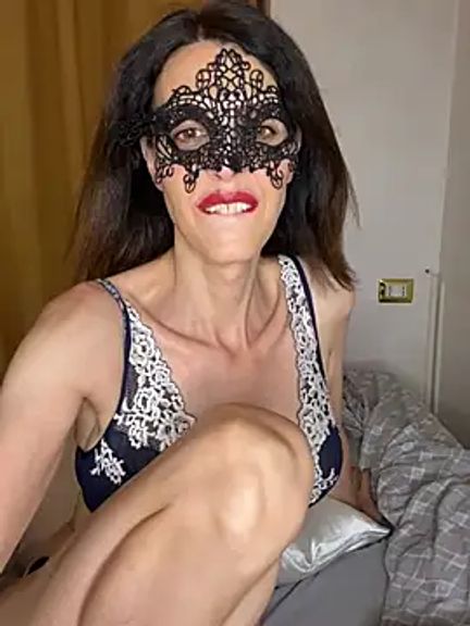 EliseAfterDark