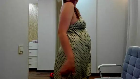 PregnantEva