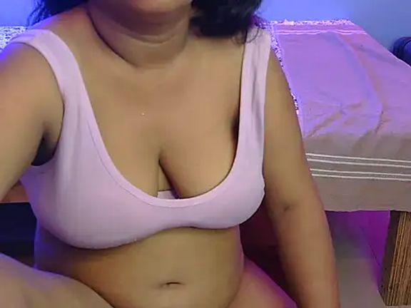 curvy-bhabi