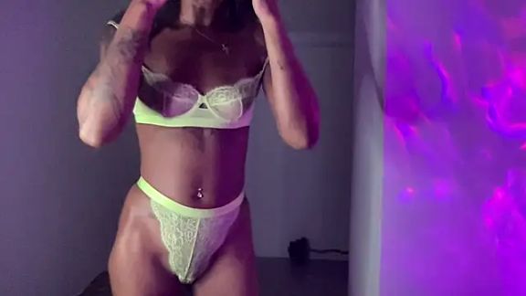 Naomi_Vibe