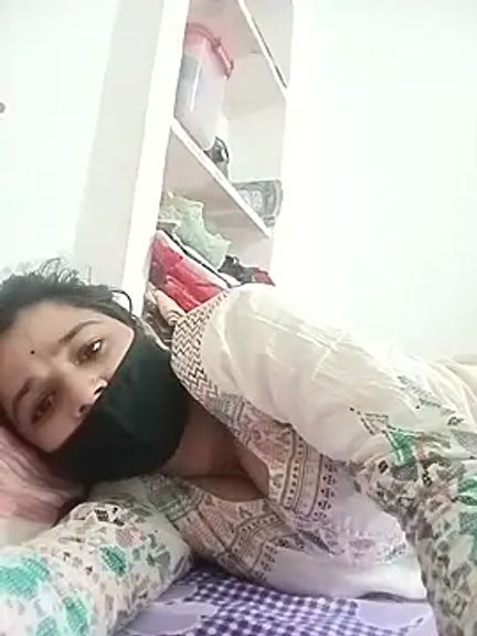 Manju_big_qeen