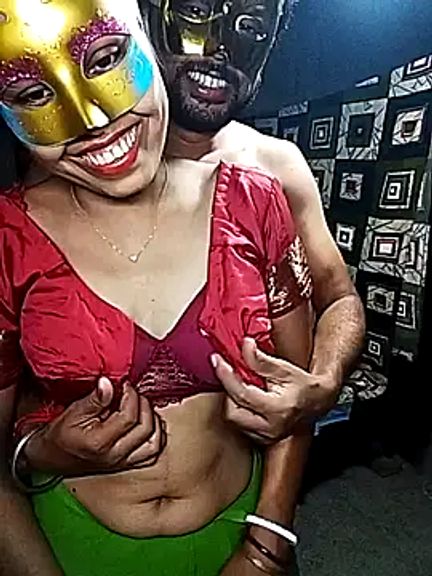 Hot_Urvashi_
