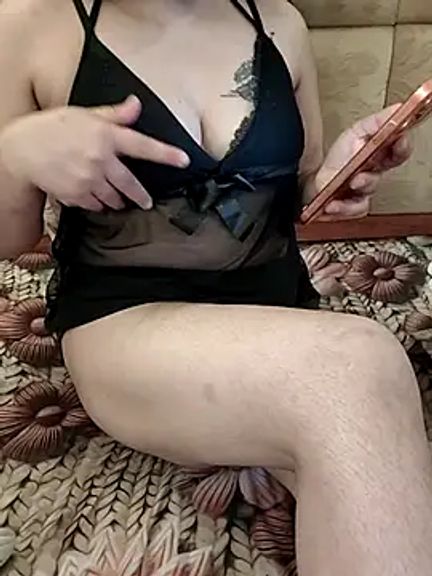 Hot_pooja2