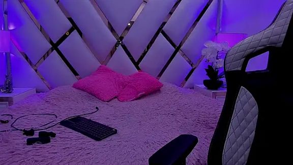 zoe_cherryy