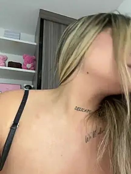 MiaWhitePink_