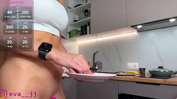 Eva_JJ