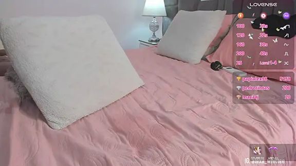 Alexawhiittee