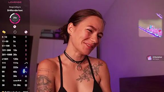 girl_with_snaketatto0