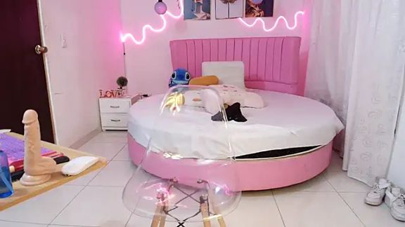 lilith_horny