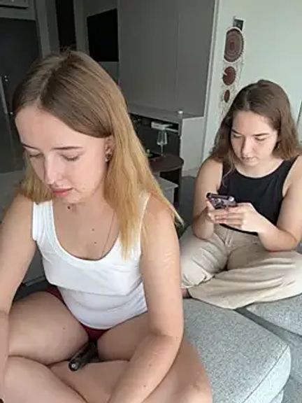 Nura_n_Sarah